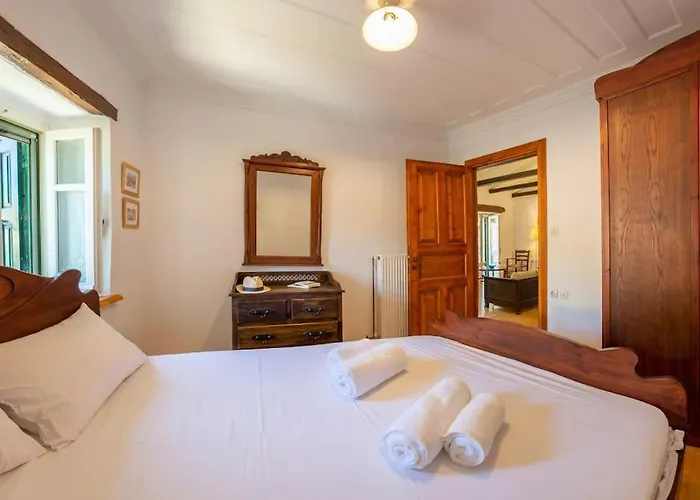 Pano Rouga - Pontzos Traditional Stonehouse