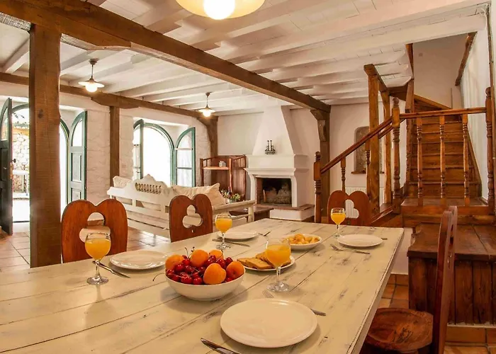 Pano Rouga - Pontzos Traditional Stonehouse *